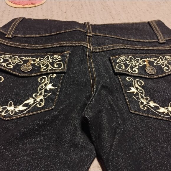 Crest Jeans  💖 - Picture 4 of 9